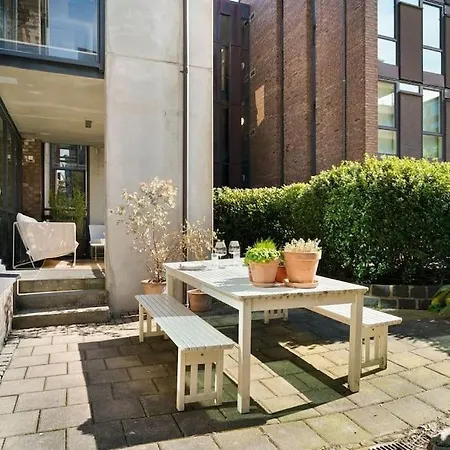 Downtown Trendy Exclusive Modern Flat
